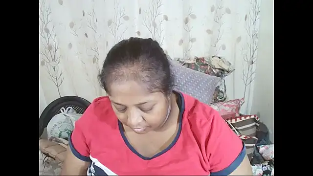 Snapshot of Indiantasha chatting on May 27, 4:37 pm Indiantasha online show from May 27, 4:37 pm