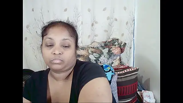 Snapshot of Indiantasha chatting on May 30, 3:53 pm Indiantasha online show from May 30, 3:53 pm