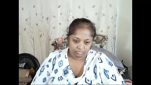 Snapshot of Indiantasha chatting on June 9, 4:40 pm Indiantasha online show from June 9, 4:40 pm