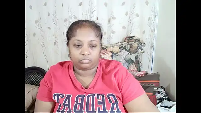 Snapshot of Indiantasha chatting on June 11, 3:43 pm Indiantasha online show from June 11, 3:43 pm