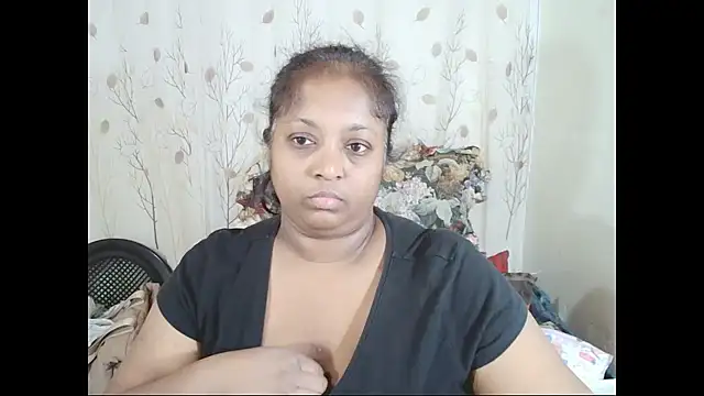 Snapshot of Indiantasha chatting on June 12, 3:44 pm Indiantasha online show from June 12, 3:44 pm