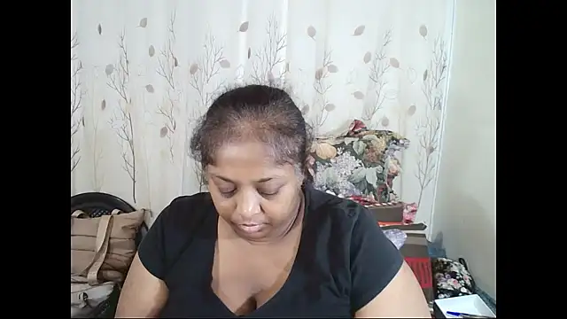 Snapshot of Indiantasha chatting on June 17, 3:57 pm Indiantasha online show from June 17, 3:57 pm
