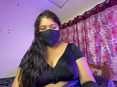 Snapshot of Love_4Sex chatting on May 8, 5:57 am Love 4Sex online show from May 8, 5:57 am