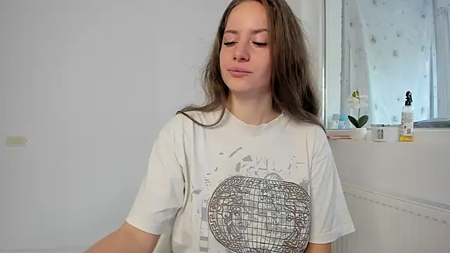 DiamondKay online show from November 17, 7:36 am