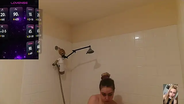 Blondiewithanass online show from November 24, 12:10 am