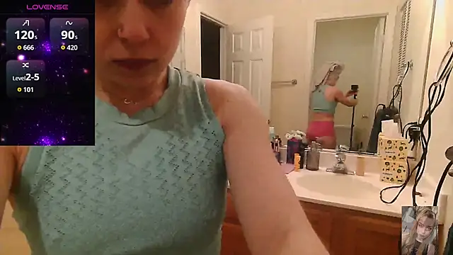 Blondiewithanass online show from December 14, 2:50 am