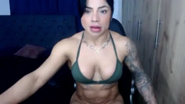 Snapshot of beautifulunna_ chatting on June 12, 5:28 am beautifulunna online show from June 12, 5:28 am
