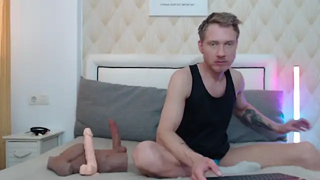 JessicaSteve online show from March 12, 9:37 am