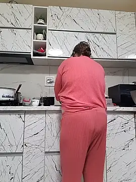 cindybbwsquirt online show from February 19, 9:39 am