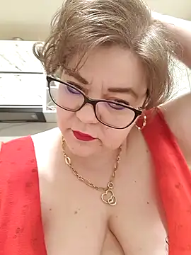 Snapshot of cindybbwsquirt chatting on May 31, 5:26 am cindybbwsquirt online show from May 31, 5:26 am