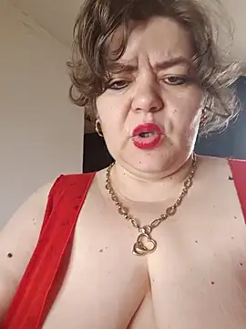 Snapshot of cindybbwsquirt chatting on June 1, 4:25 am cindybbwsquirt online show from June 1, 4:25 am