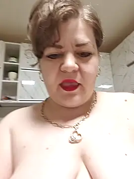 Snapshot of cindybbwsquirt chatting on June 4, 5:13 am cindybbwsquirt online show from June 4, 5:13 am