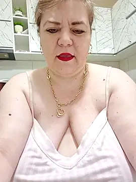 Snapshot of cindybbwsquirt chatting on July 29, 4:10 am cindybbwsquirt online show from July 29, 4:10 am