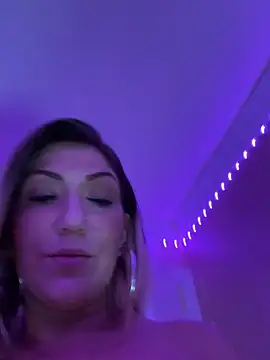 Snapshot of LittleMissEeve chatting on February 23, 3:56 am LittleMissEeve online show from February 23, 3:56 am