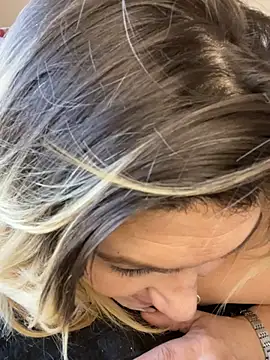 Snapshot of LittleMissEeve chatting on March 2, 8:18 pm LittleMissEeve online show from March 2, 8:18 pm