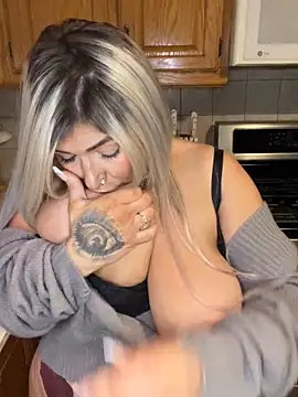 Snapshot of LittleMissEeve chatting on November 24, 9:25 pm LittleMissEeve online show from November 24, 9:25 pm