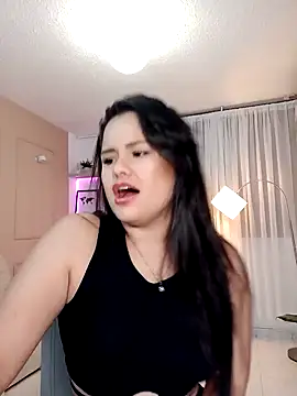 Snapshot of missvale chatting on January 23, 12:14 am missvale online show from January 23, 12:14 am