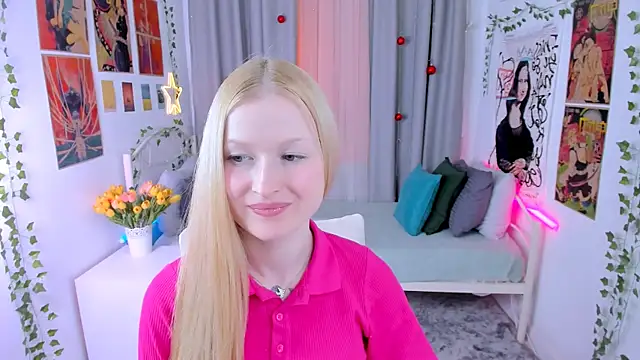 Laly Peach online show from December 13, 2:27 pm