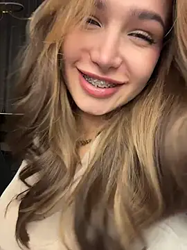 Snapshot of stefannichka chatting on May 4, 8:16 pm stefannichka online show from May 4, 8:16 pm