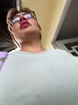 DIANITA 1988 online show from December 31, 9:17 pm