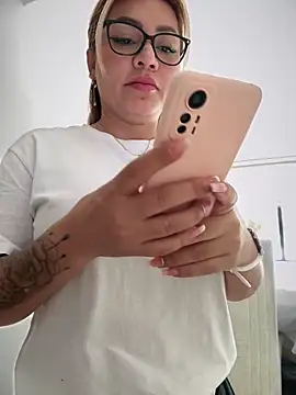 DIANITA 1988 online show from January 16, 3:02 pm