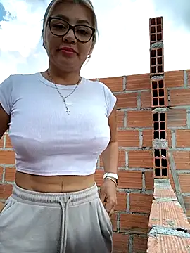 DIANITA 1988 online show from February 19, 7:48 pm