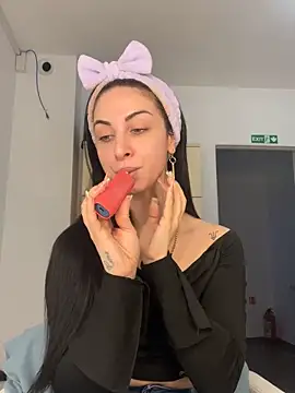 MeganHopeX online show from February 1, 8:08 am