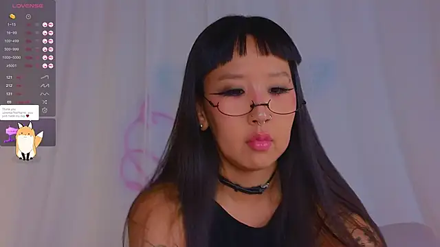 Snapshot of a11yson chatting on November 21, 1:32 pm a11yson online show from November 21, 1:32 pm