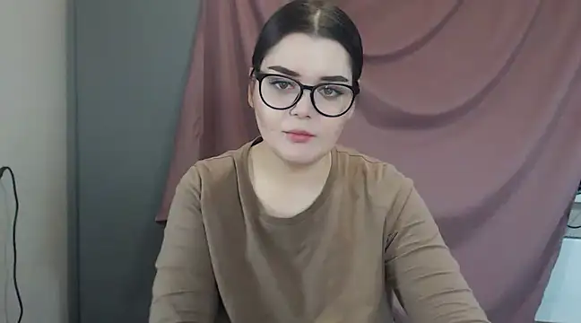 Snapshot of ohhhMie chatting on February 11, 6:55 pm ohhhMie online show from February 11, 6:55 pm