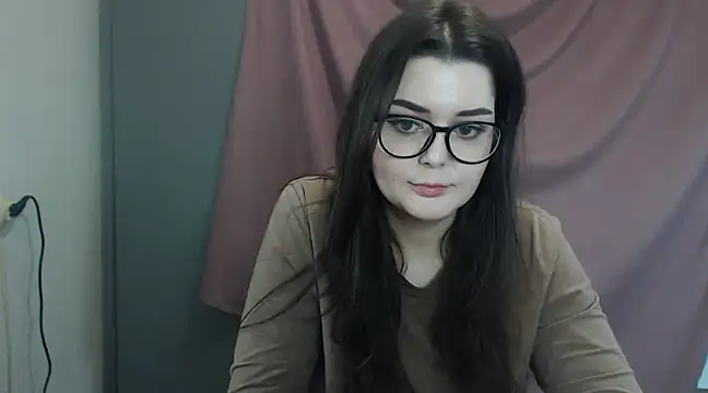 Snapshot of ohhhMie chatting on February 13, 5:01 pm ohhhMie online show from February 13, 5:01 pm