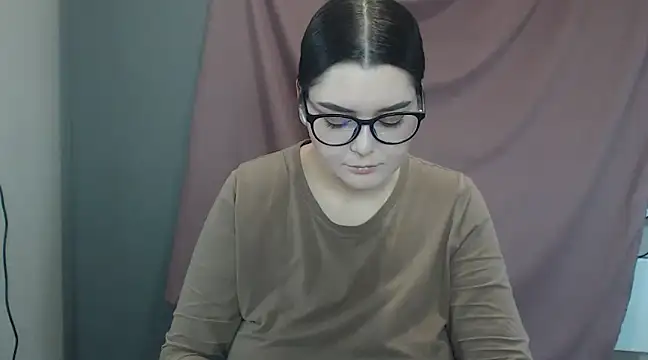 Snapshot of ohhhMie chatting on February 15, 5:07 pm ohhhMie online show from February 15, 5:07 pm