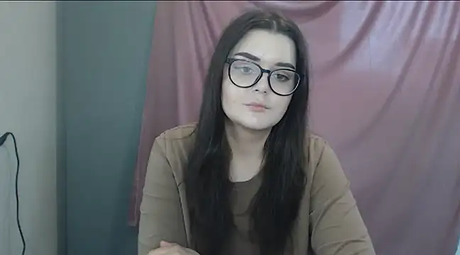 Snapshot of ohhhMie chatting on February 16, 12:43 pm ohhhMie online show from February 16, 12:43 pm