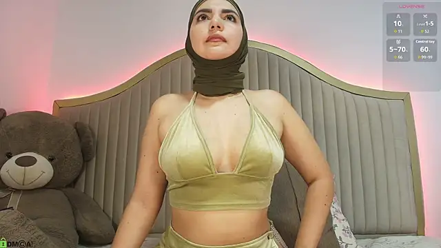 Snapshot of dalilasaadi_ chatting on June 15, 3:47 pm dalilasaadi online show from June 15, 3:47 pm