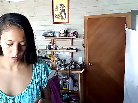 Luna-Natural online show from December 15, 2:59 pm