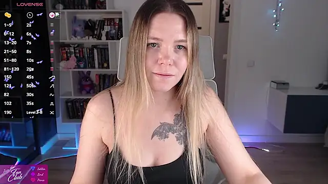 Emma Bryan online show from March 10, 7:19 pm