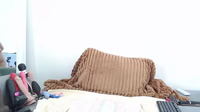 nicole 98 online show from December 14, 9:03 am