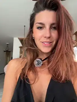 Snapshot of nicole_98 chatting on June 23, 4:49 pm nicole 98 online show from June 23, 4:49 pm
