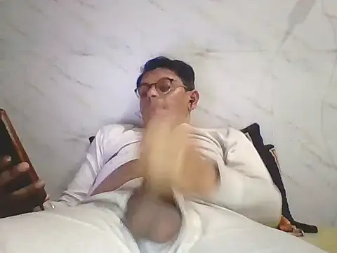 Snapshot of Kumarjay330 chatting on February 13, 5:31 pm Kumarjay330 online show from February 13, 5:31 pm