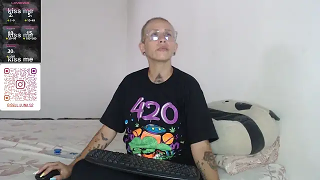 moon cat85 online show from January 13, 6:16 pm