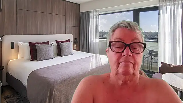 Snapshot of GrannyChrissy68 chatting on May 20, 1:17 pm GrannyChrissy68 online show from May 20, 1:17 pm