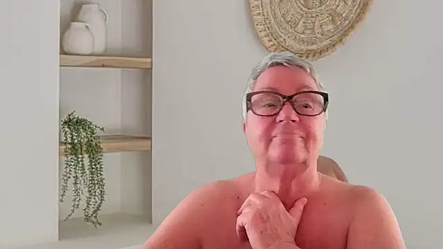 Snapshot of GrannyChrissy68 chatting on June 2, 1:46 pm GrannyChrissy68 online show from June 2, 1:46 pm