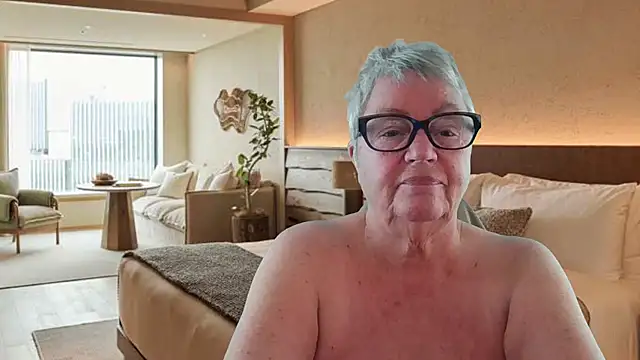 Snapshot of GrannyChrissy68 chatting on June 5, 12:33 pm GrannyChrissy68 online show from June 5, 12:33 pm