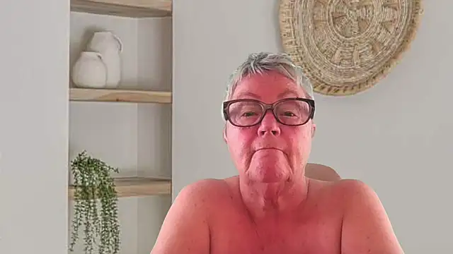 Snapshot of GrannyChrissy68 chatting on June 8, 10:10 pm GrannyChrissy68 online show from June 8, 10:10 pm