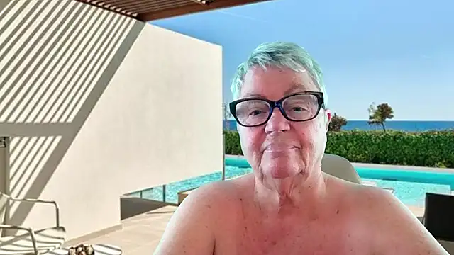 Snapshot of GrannyChrissy68 chatting on June 13, 2:48 pm GrannyChrissy68 online show from June 13, 2:48 pm