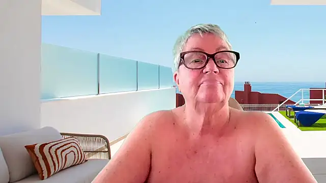 Snapshot of GrannyChrissy68 chatting on June 15, 1:46 pm GrannyChrissy68 online show from June 15, 1:46 pm