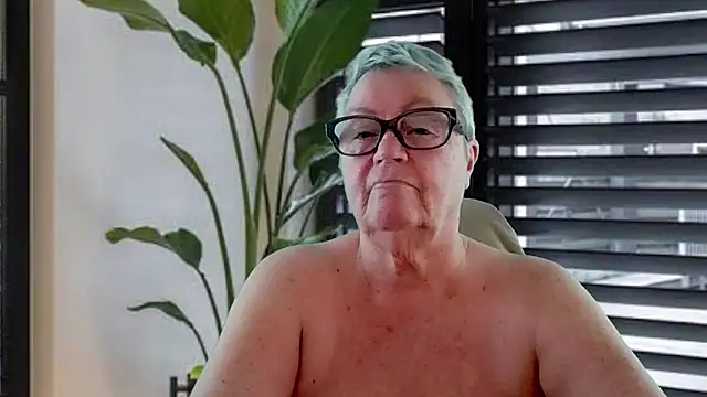 Snapshot of GrannyChrissy68 chatting on June 29, 1:55 pm GrannyChrissy68 online show from June 29, 1:55 pm