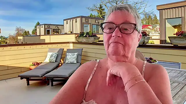 Snapshot of GrannyChrissy68 chatting on July 20, 1:24 pm GrannyChrissy68 online show from July 20, 1:24 pm