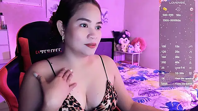 yenyen  online show from March 17, 1:32 am