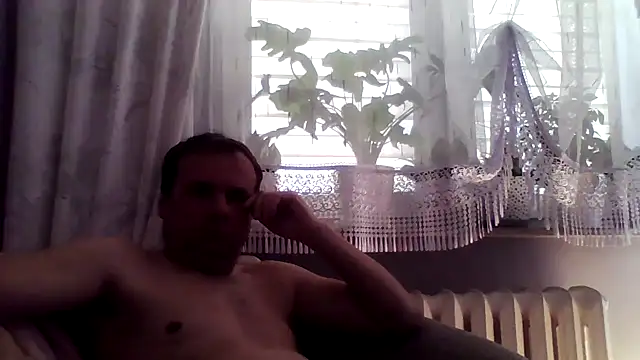 grzes19763 online show from April 26, 12:47 pm