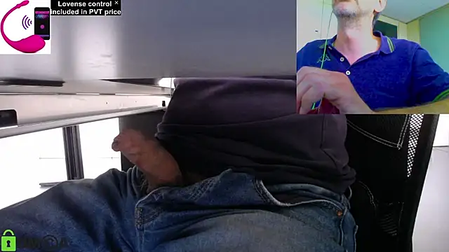 Snapshot of pliko chatting on May 26, 8:54 am pliko online show from May 26, 8:54 am